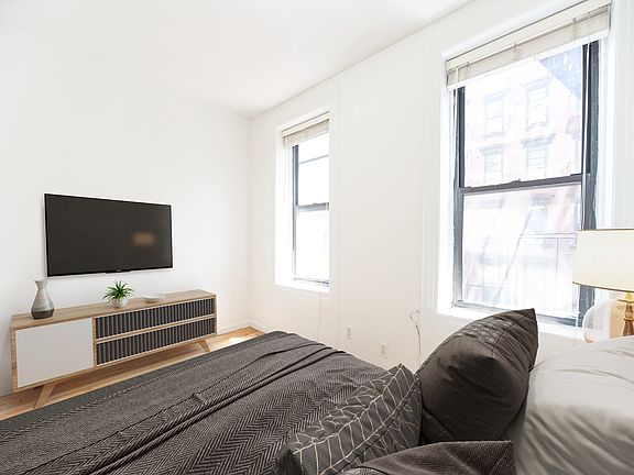 4th image of 142 Sullivan St #12A