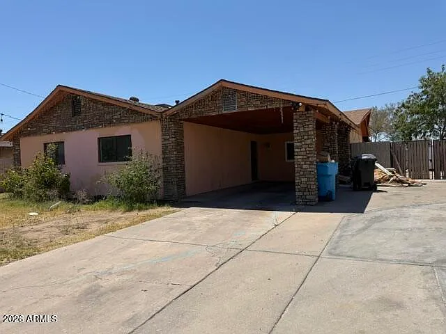 4 bed, 1.5 bath, 1722 sqft, $2,400 — Photo 1