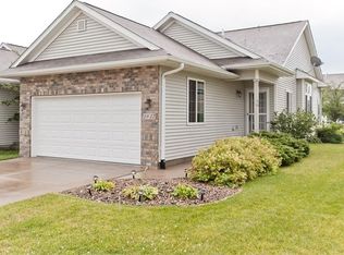 1027 W Cherry St, North Liberty, IA 52317