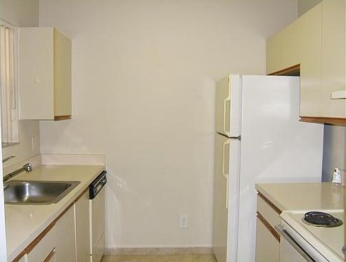 2nd image of 611 Cypress Lake Blvd APT H