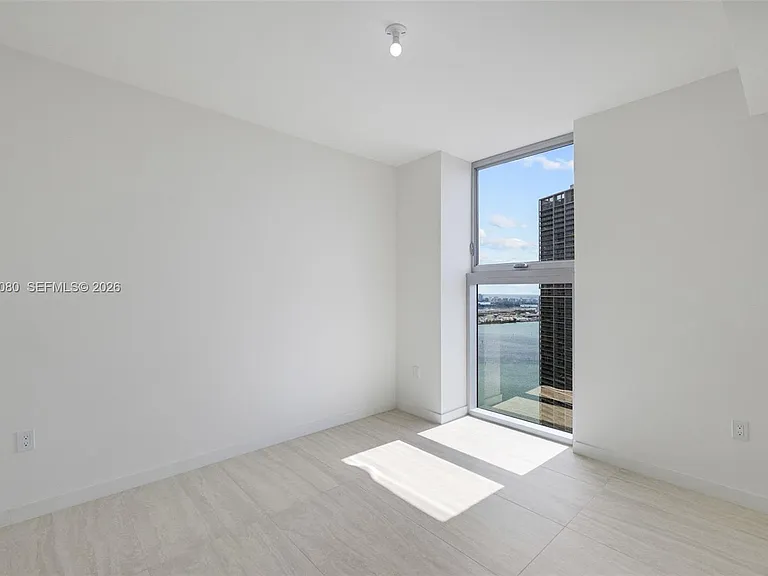 77 SE 5th St #Penthouse 01 — Photo 13