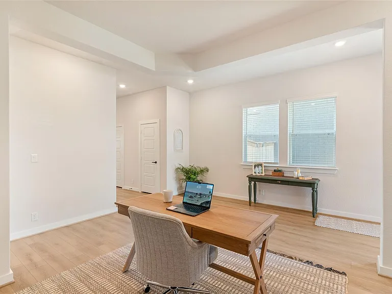 128 Radnor Rd — Photo 32