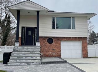 604 Sand Hill Rd, Wantagh, NY 11793