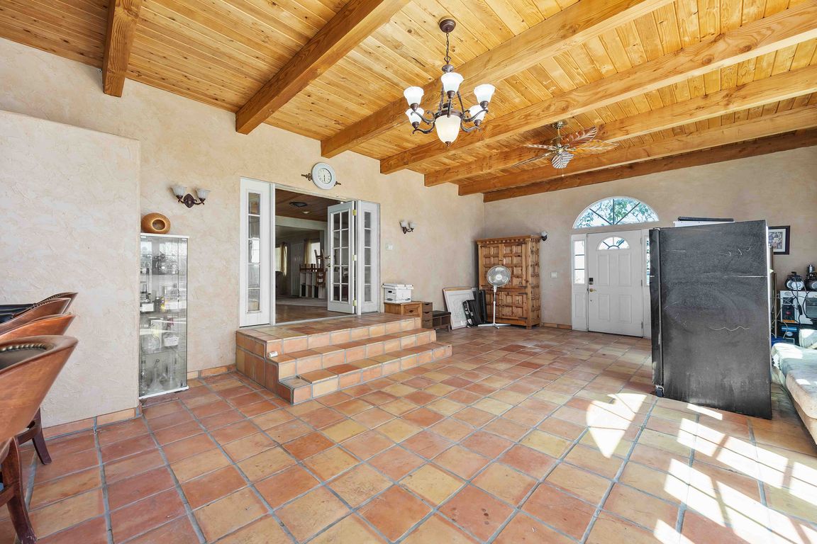 next background image