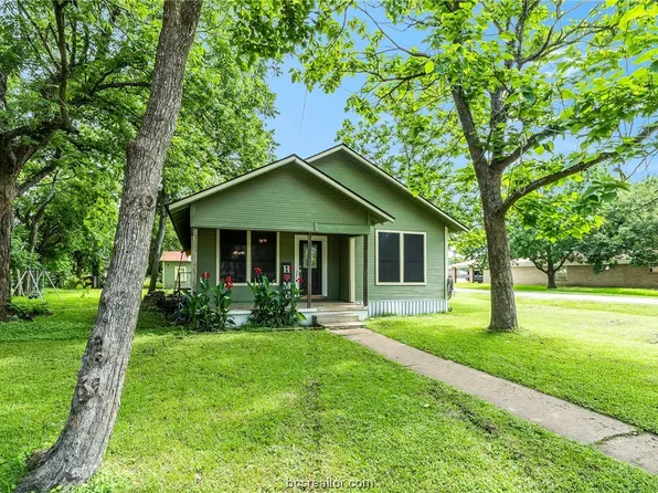 100 N Broadway St, Caldwell, TX 77836