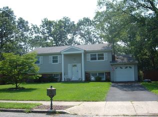 1118 Parkview Ln, Toms River, NJ 08753