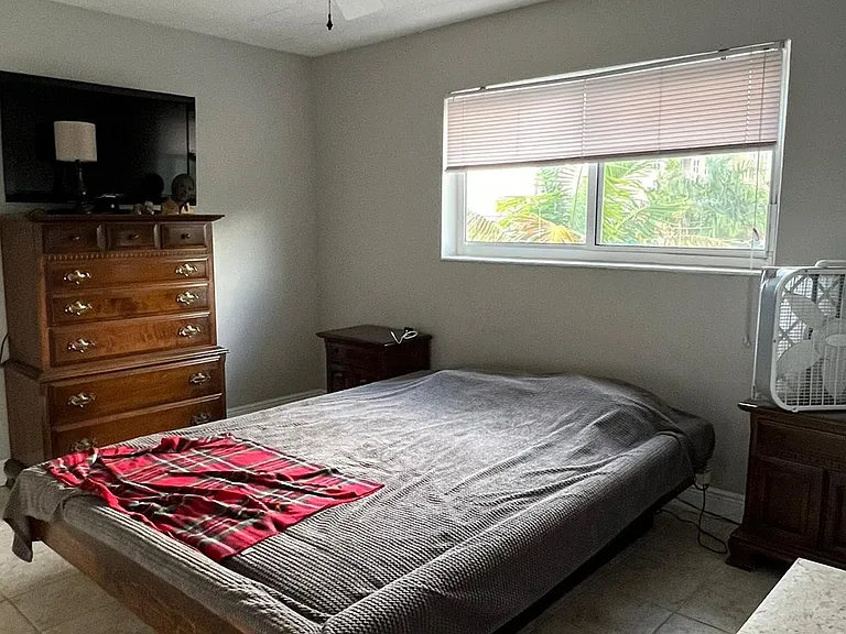 1001 SE 16th St #15 — Photo 7