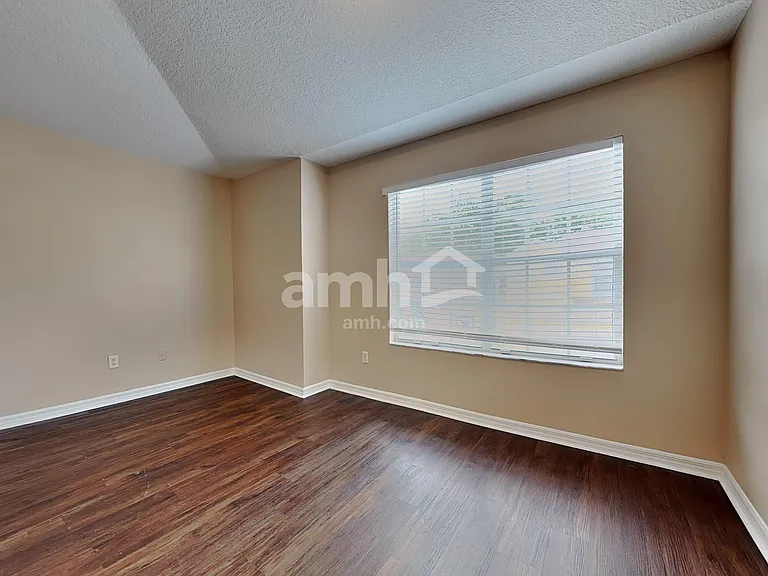 10602 Drayton Ct — Photo 15
