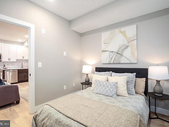 4th image of 505 Kennedy St NW #2