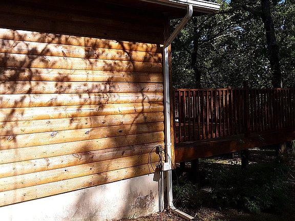 4th image of 807 Lakeshore Dr