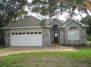 114 Timber Ridge Dr, Thomasville, GA 31757