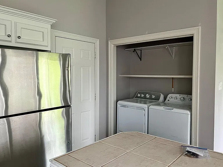 303 Briarhaven Dr — Photo 6