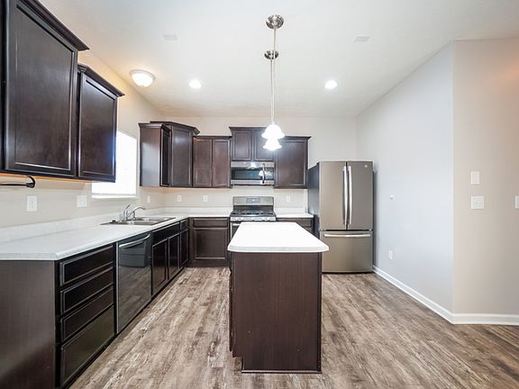 3rd image of 2104 Willow Oak Ct