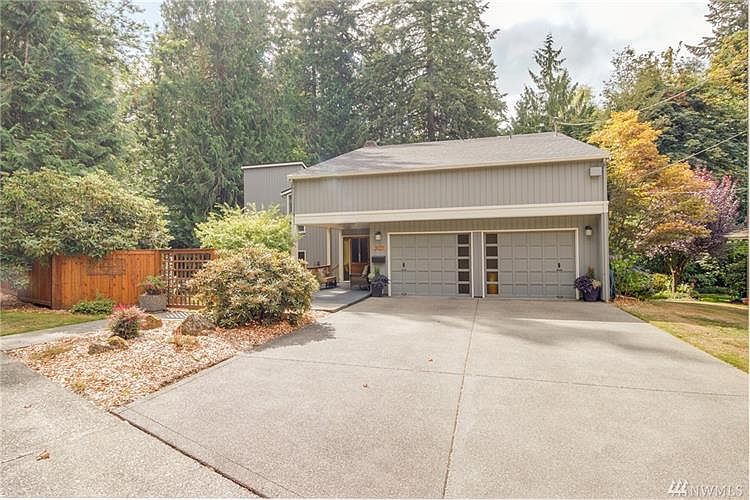 1st image of 3031 Sherwood Dr SE