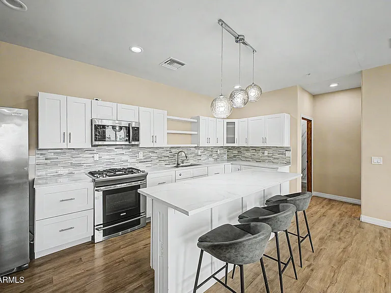 2311 E Colter St — Photo 53