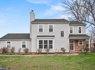 15123 Philip Lee Rd, Chantilly, VA 20151