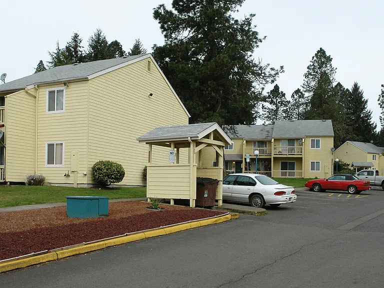 1007 W 6th Ave — Photo 2