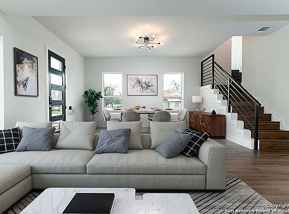 5th image of 410 Pruitt Ave