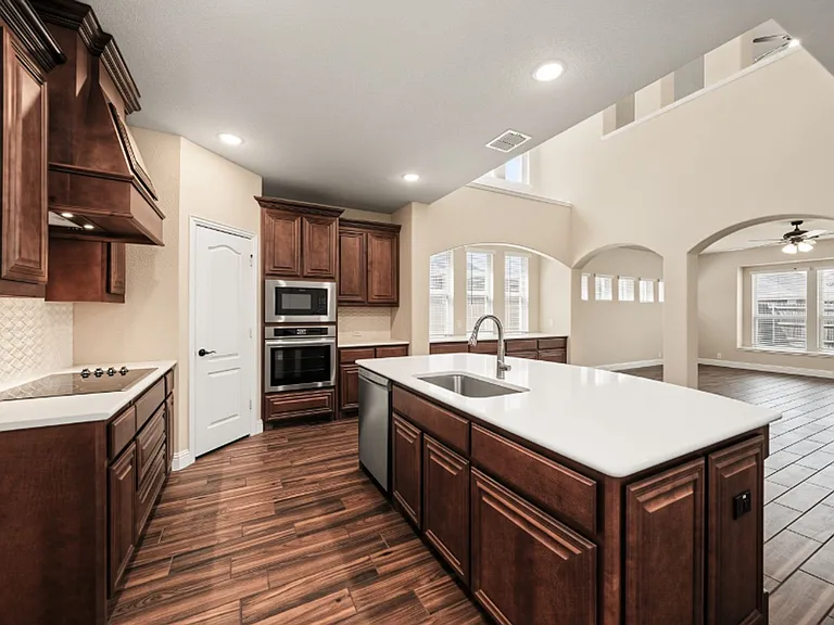 504 Ridgewater Trl — Photo 9