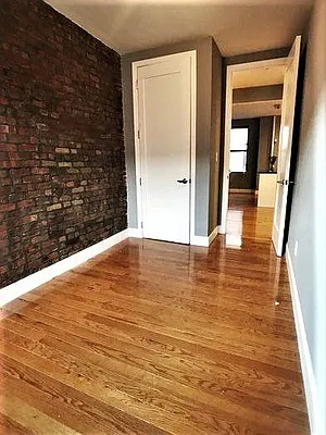 Rented by Bruma Realty LLC | media 25