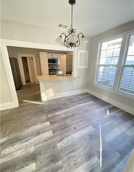 2604 Jefferson St — Photo 3