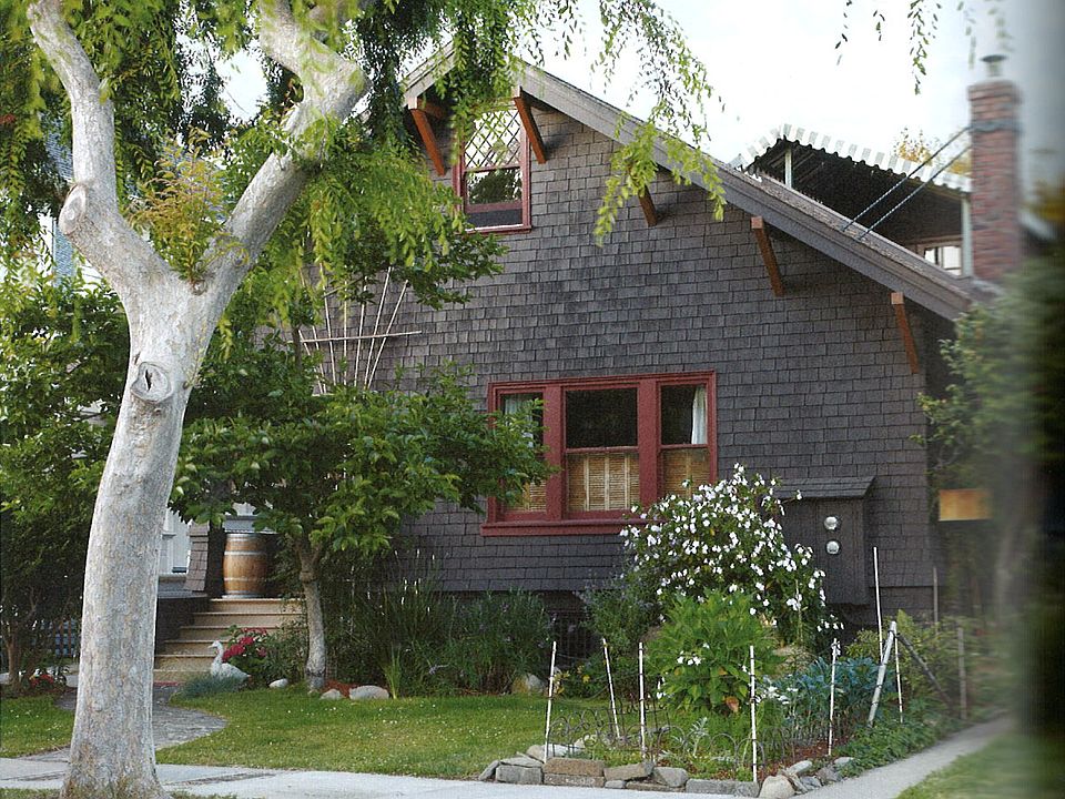 1st image of 3027 1/2 Hillegass Ave #2