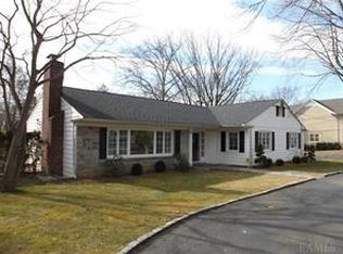 46 Hutchinson Blvd, Scarsdale, NY 10583