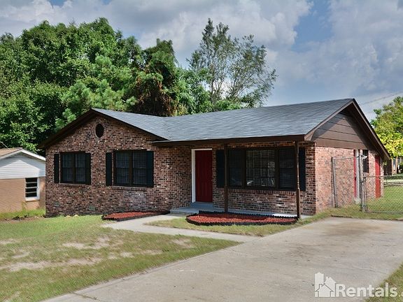 2nd image of 304 Charwood Dr