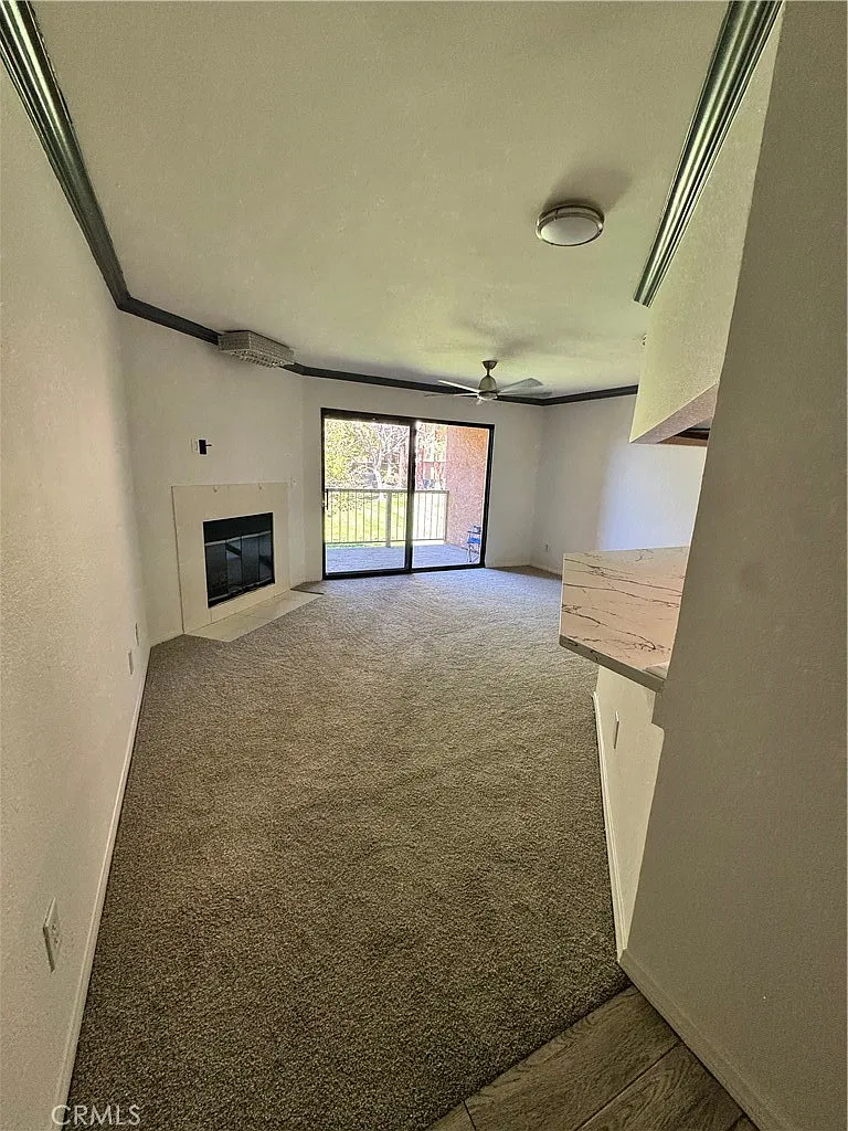2 bed, 1008 sqft, $2,595 — Photo 3