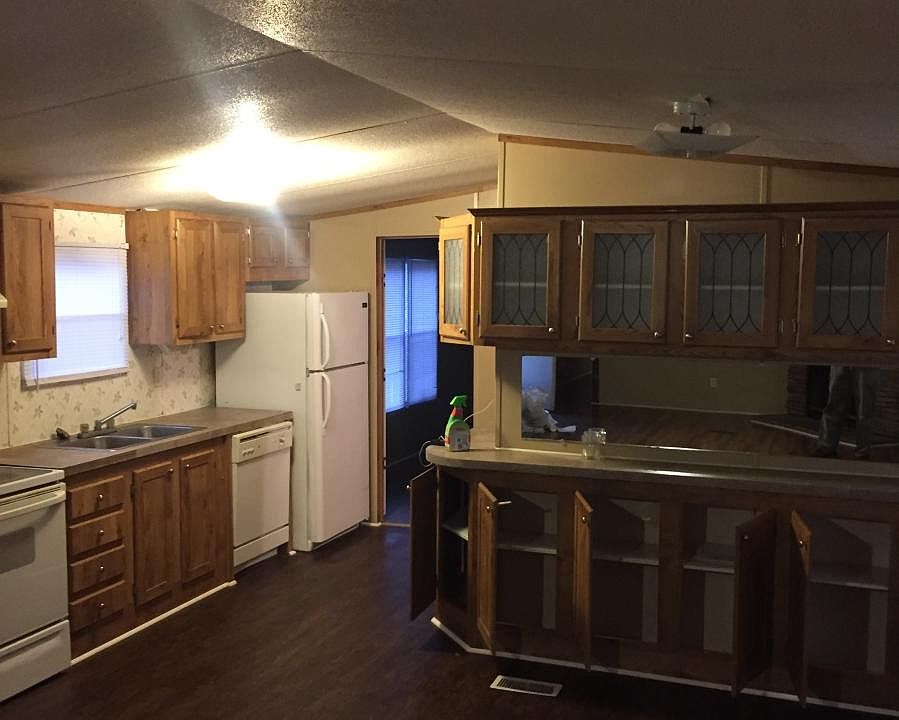 2nd image of 125 Geronimo St