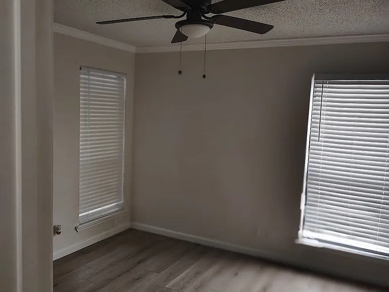 Medium size room with enjoyable view!