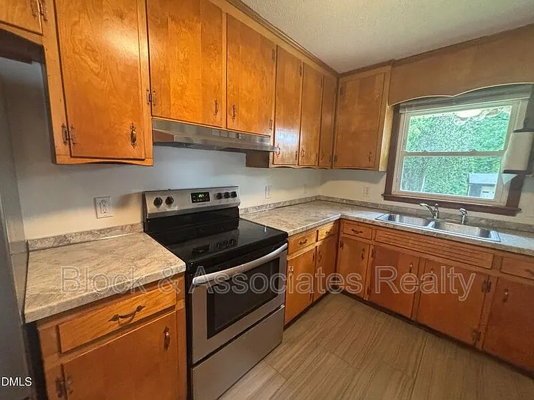 3609 Melrose Dr — Photo 21