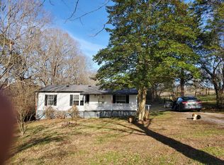 8310 Lucas Ln, Powell, TN 37849