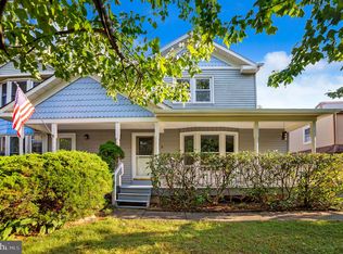 8 Sandy Ridge Dr, Doylestown, PA 18901