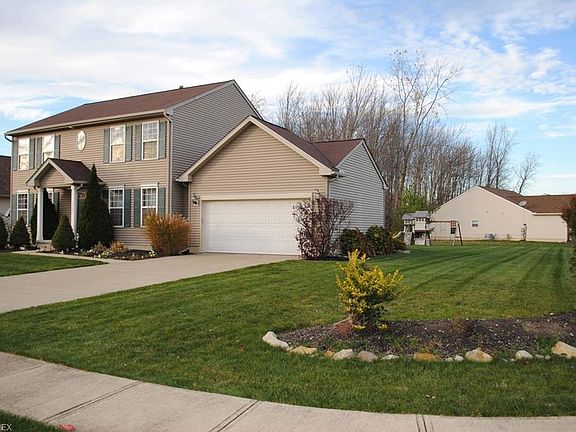 2nd image of 38582 Avalon Dr