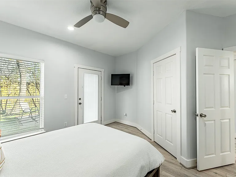 294 Debbie Ln — Photo 11