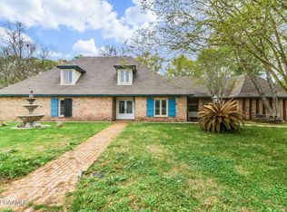 300 Peg Ln, Lafayette, LA 70508