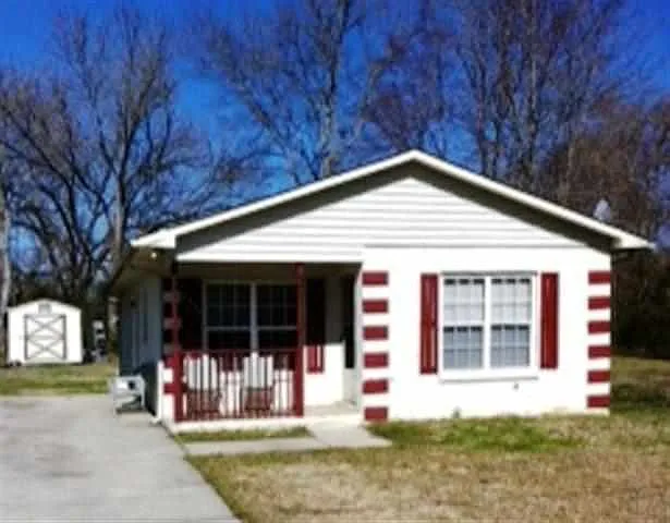 1376 Fudge St photo 1