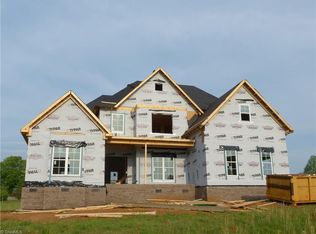 8209 Messenger Ct, Stokesdale, NC 27357