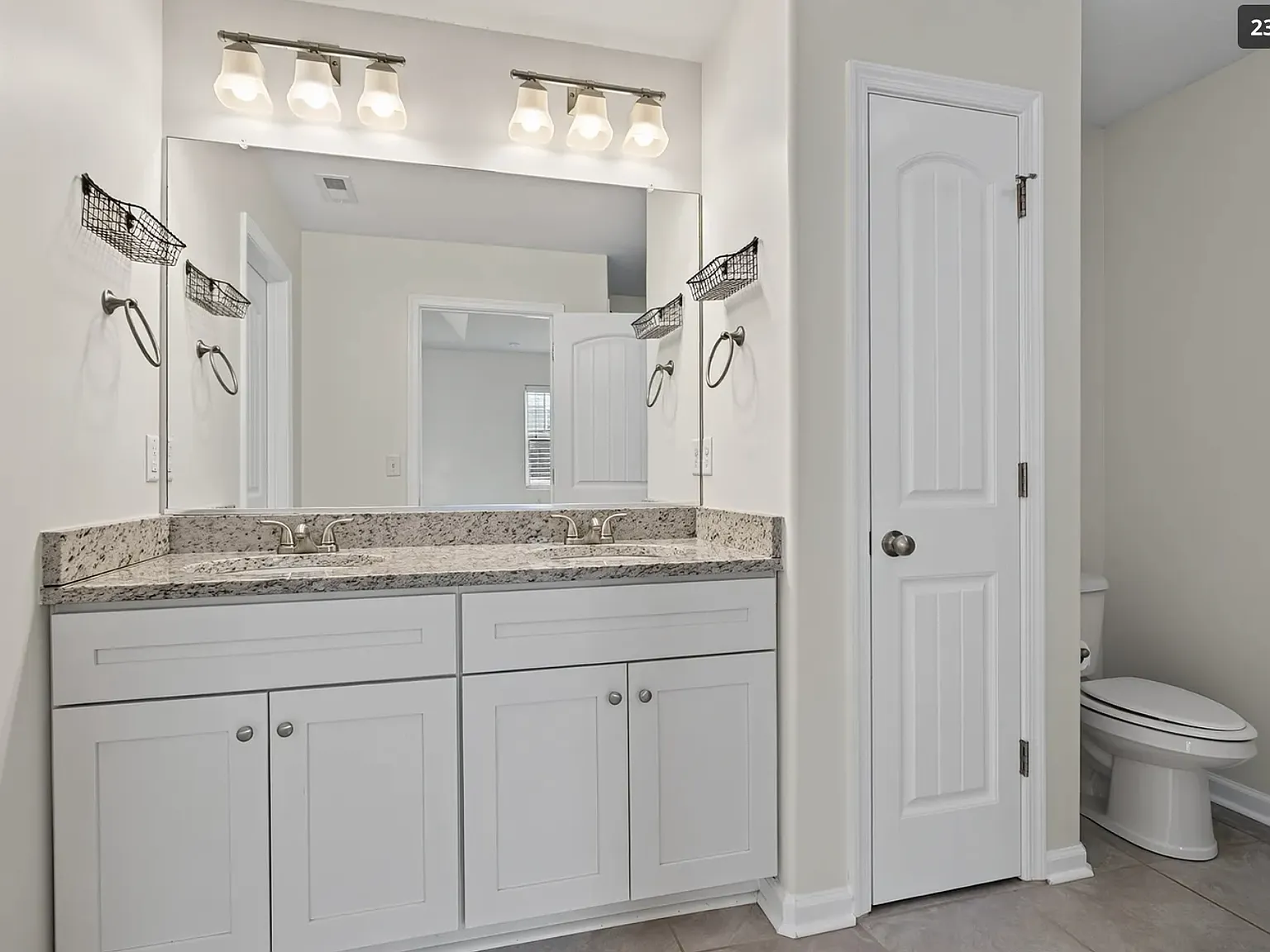 4 bed, 2395 sqft, $3,600 — Photo 2