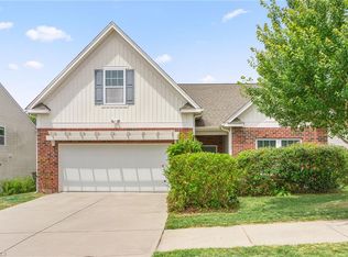 4286 Wedge Dr, Pfafftown, NC 27040