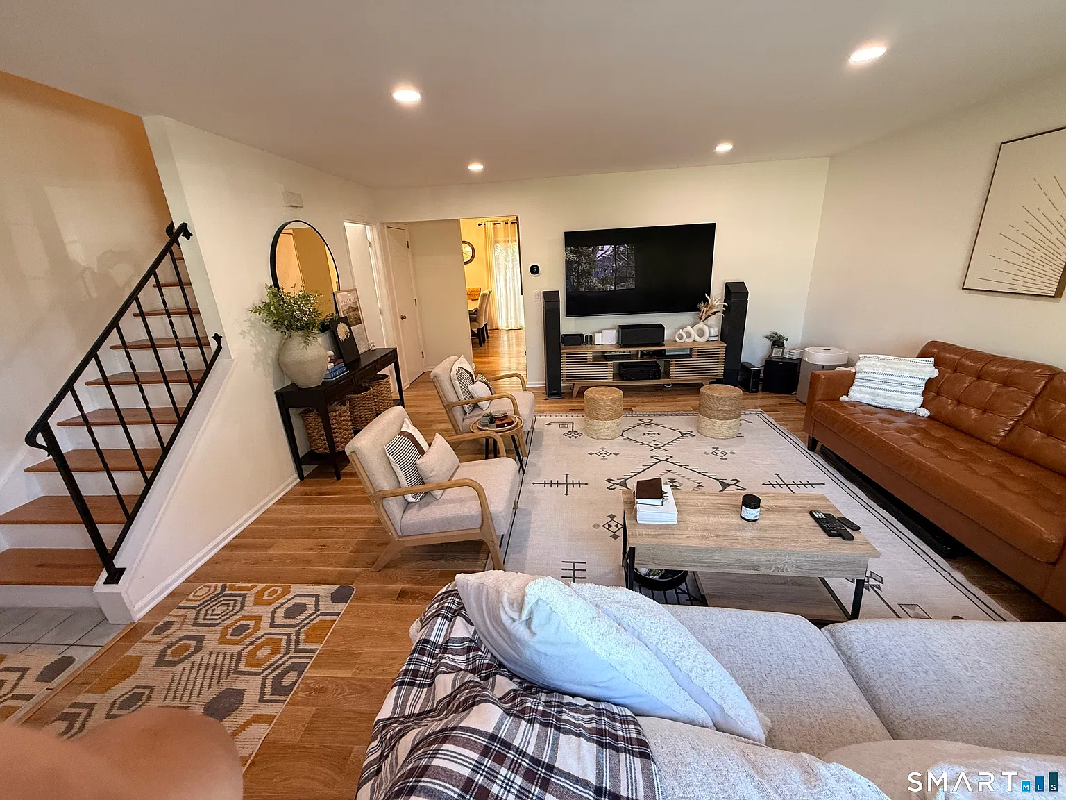 2 bed, 2.5 bath, 1450 sqft, $3,500 — Photo 3