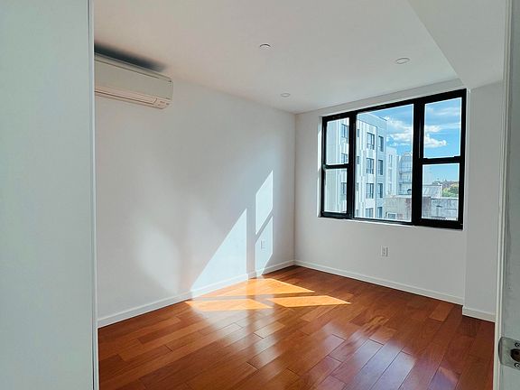 4th image of 146-10 35th Ave #6D