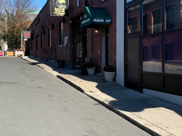 278-282 Derby St #6, Salem, MA 01970