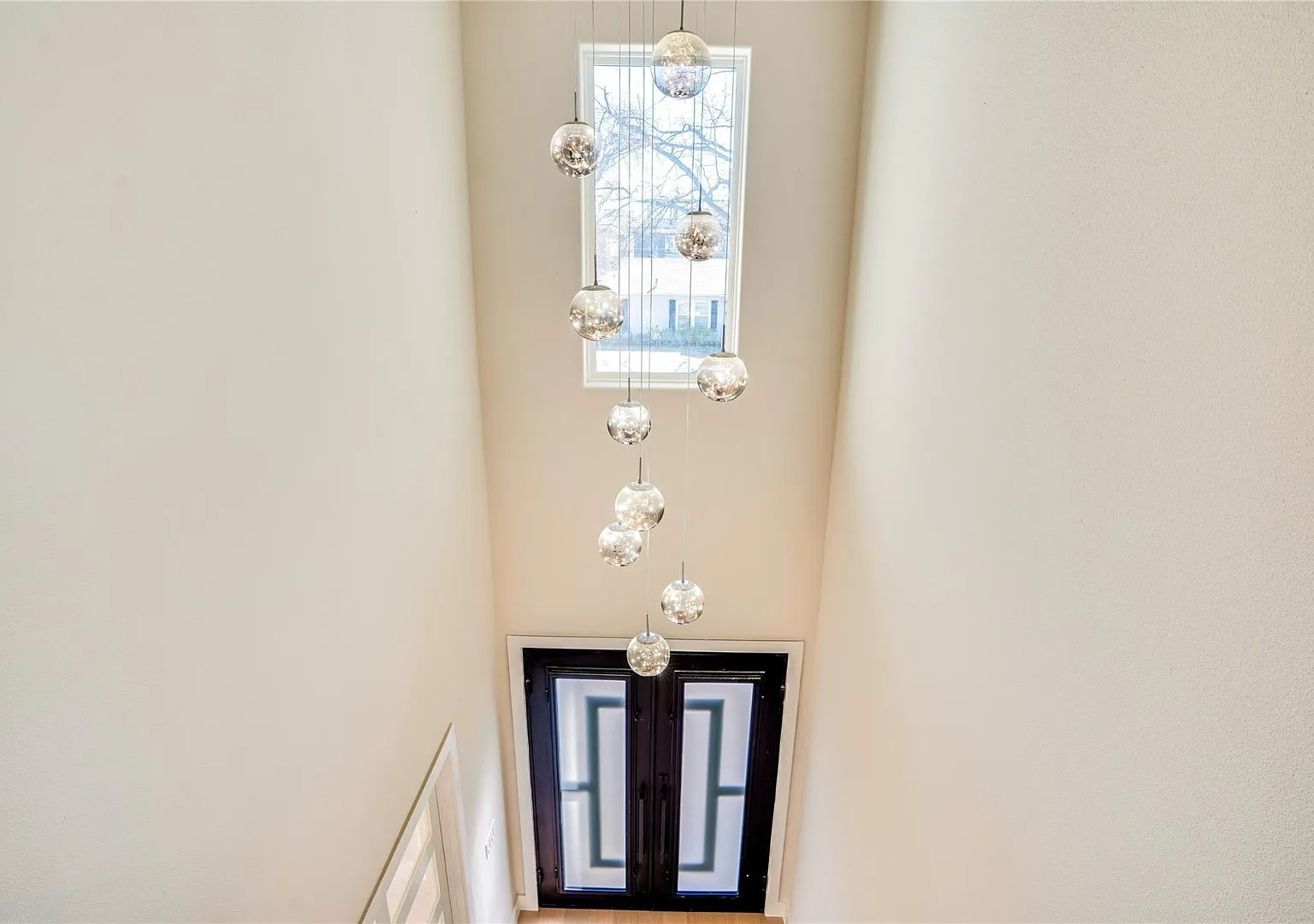 4-Bedroom 5-Bathroom Luxury Home for Rent in Mockingbird Park South, Dallas | Near Love Field & M... — Photo 4