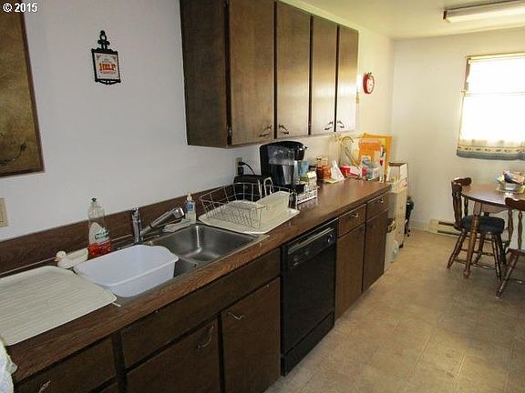 5th image of 638 SE 32nd Ct