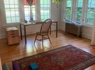 2382 S Overlook Rd, Cleveland, OH 44106