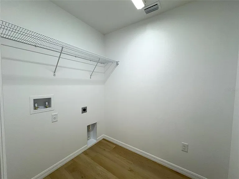 1017 Carnegie Dr — Photo 22
