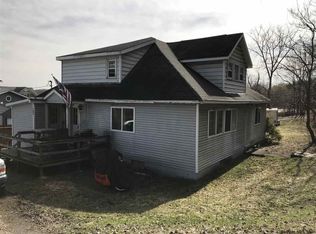 102 5th St, Saratoga Springs, NY 12866