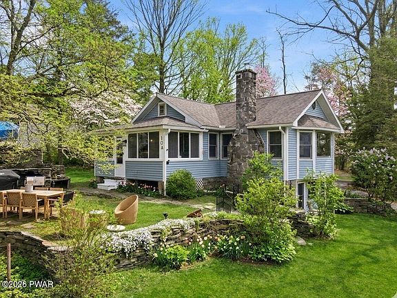 2nd image of 104 Lane Ct